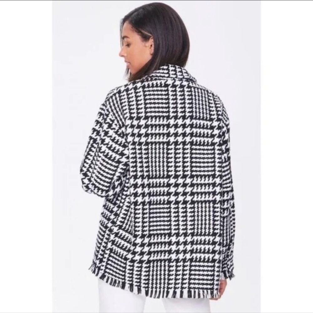 Black/white jacket